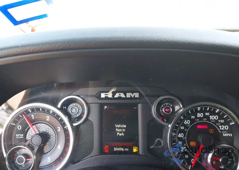 2019 Ram 2500 Big Horn 4X4 6'4 Box из США, поврежденный, VIN 3C6UR5DL9KG653523